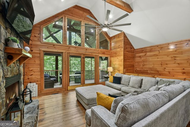 141 Gallery Court, Ellijay, GA 30540