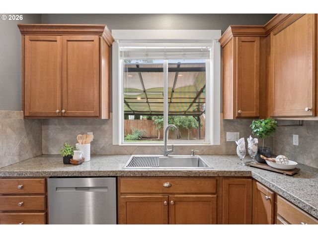 12690 TIDEWATER St, Oregon City, OR 97045