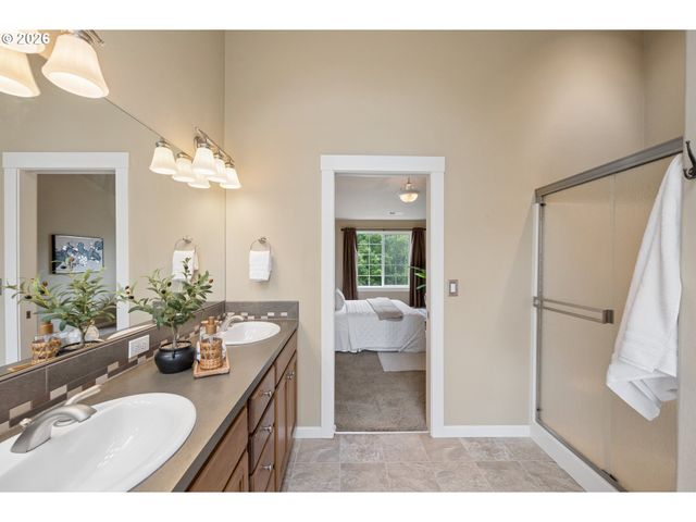 12690 TIDEWATER St, Oregon City, OR 97045
