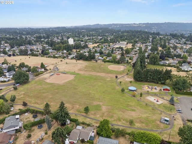 12690 TIDEWATER St, Oregon City, OR 97045