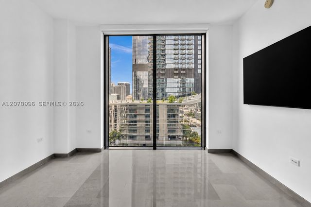 68 SE 6th St 1702, Miami, FL 33131