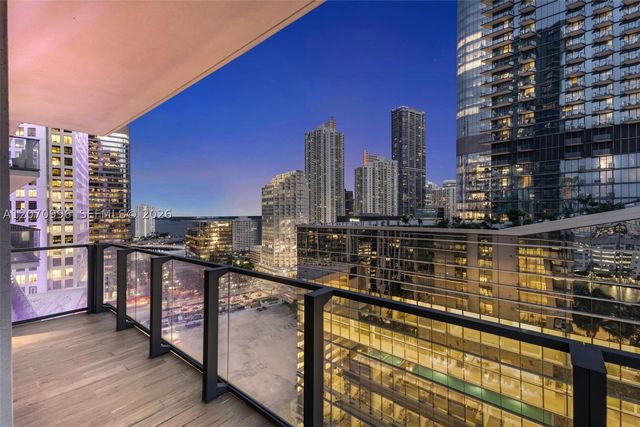 68 SE 6th St 1702, Miami, FL 33131