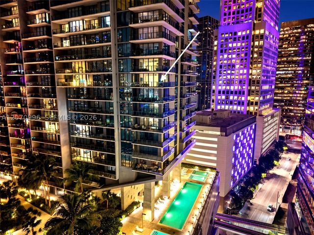 68 SE 6th St 1702, Miami, FL 33131
