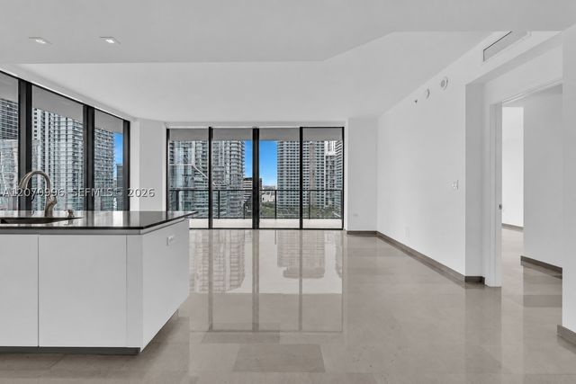68 SE 6th St 1702, Miami, FL 33131
