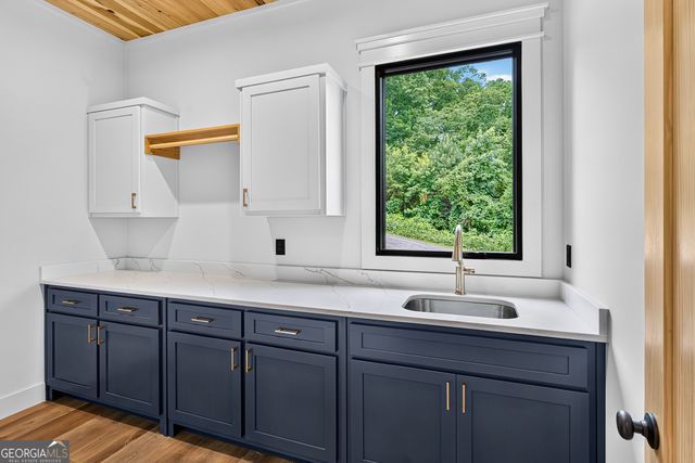 44 Staurolite Mountain Road, Blue Ridge, GA 30513