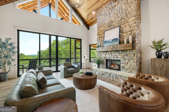 44 Staurolite Mountain Road, Blue Ridge, GA 30513