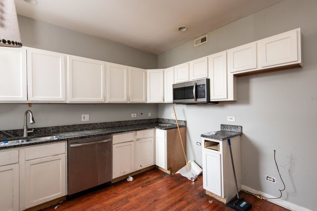 8136 S Drexel Avenue 3, Chicago, IL 60619