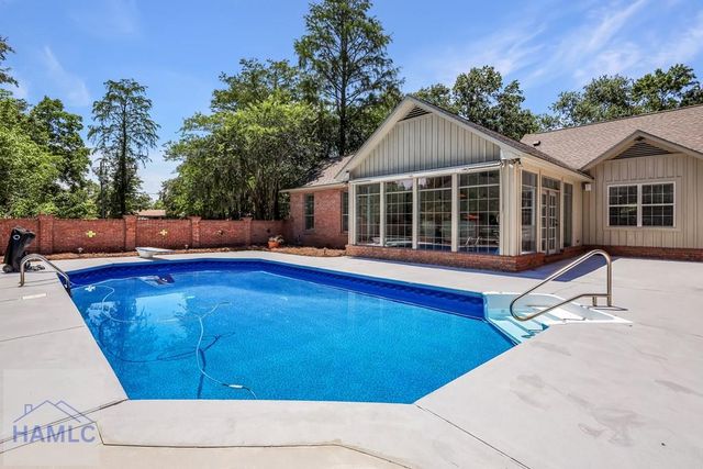 319 Damon Drive, Jesup, GA 31546