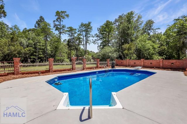 319 Damon Drive, Jesup, GA 31546