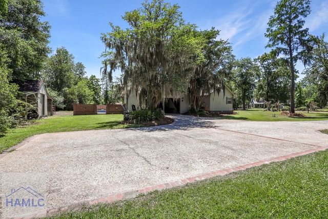319 Damon Drive, Jesup, GA 31546