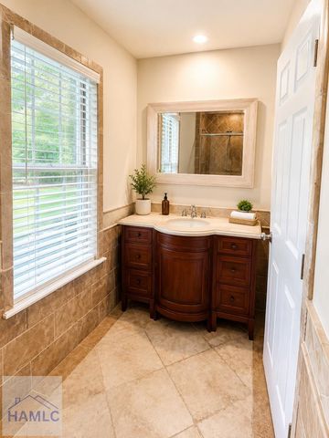 319 Damon Drive, Jesup, GA 31546
