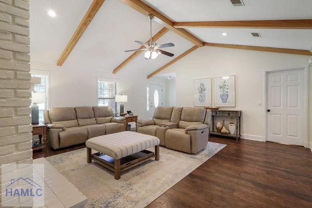 319 Damon Drive, Jesup, GA 31546