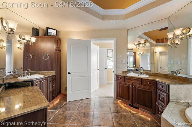 10611 Lighthouse Point, South Lyon, MI 48178