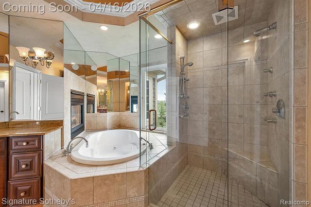 10611 Lighthouse Point, South Lyon, MI 48178