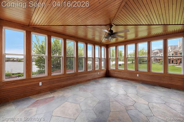 10611 Lighthouse Point, South Lyon, MI 48178