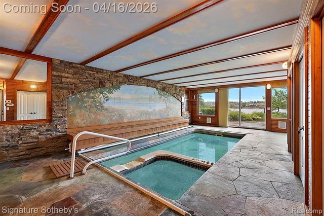 10611 Lighthouse Point, South Lyon, MI 48178