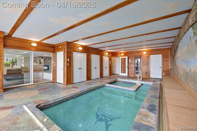 10611 Lighthouse Point, South Lyon, MI 48178