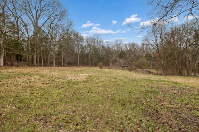 259 Africa Rd, Lebanon, TN 37087