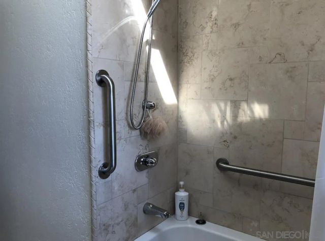 6857 Radcliffe Dr, San Diego, CA 92122