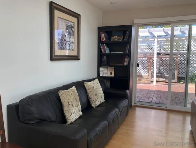 6857 Radcliffe Dr, San Diego, CA 92122