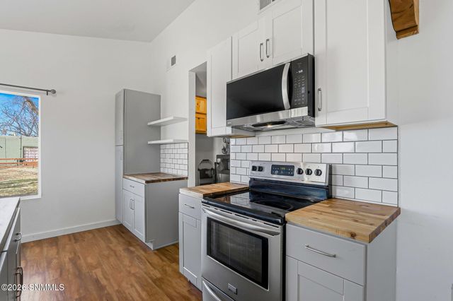 1705 Roadrunner Lane, Las Cruces, NM 88007