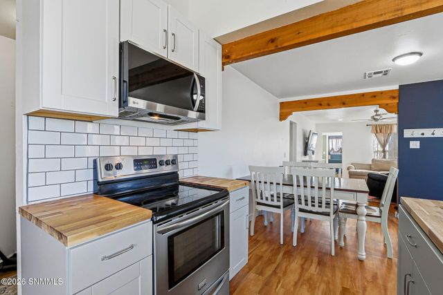 1705 Roadrunner Lane, Las Cruces, NM 88007