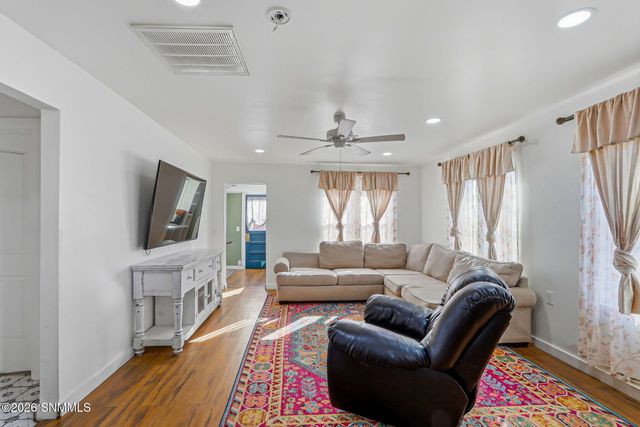 1705 Roadrunner Lane, Las Cruces, NM 88007