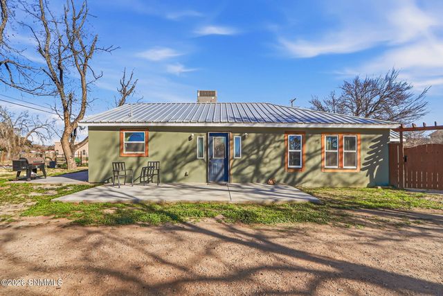 1705 Roadrunner Lane, Las Cruces, NM 88007