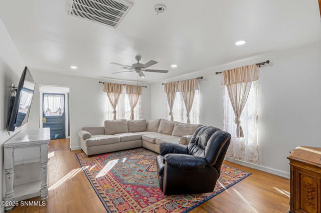 1705 Roadrunner Lane, Las Cruces, NM 88007