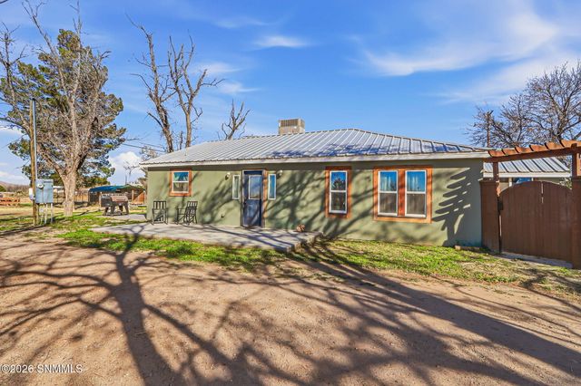 1705 Roadrunner Lane, Las Cruces, NM 88007