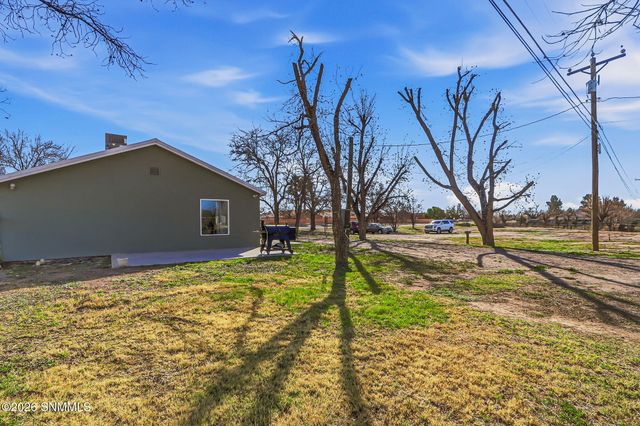 1705 Roadrunner Lane, Las Cruces, NM 88007