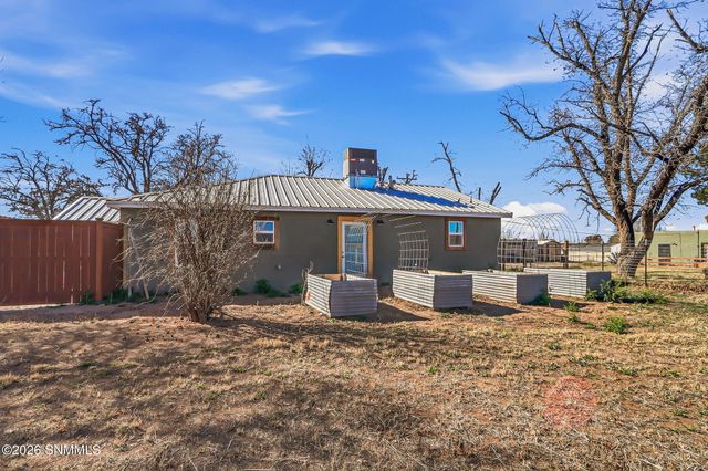 1705 Roadrunner Lane, Las Cruces, NM 88007