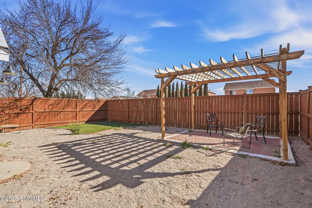 1705 Roadrunner Lane, Las Cruces, NM 88007