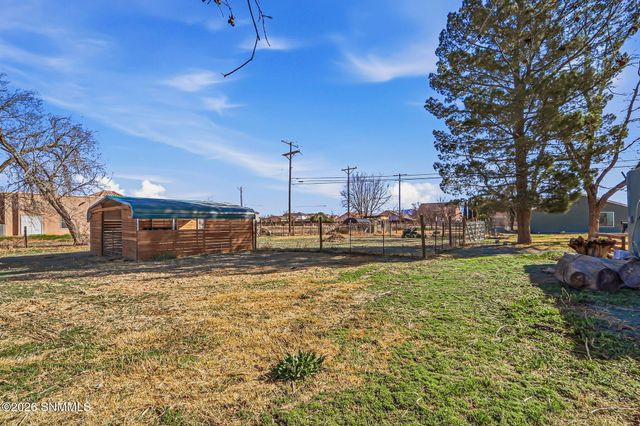 1705 Roadrunner Lane, Las Cruces, NM 88007