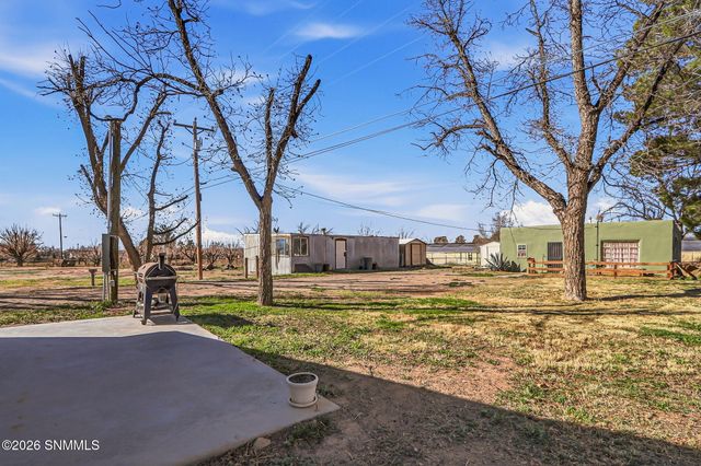 1705 Roadrunner Lane, Las Cruces, NM 88007