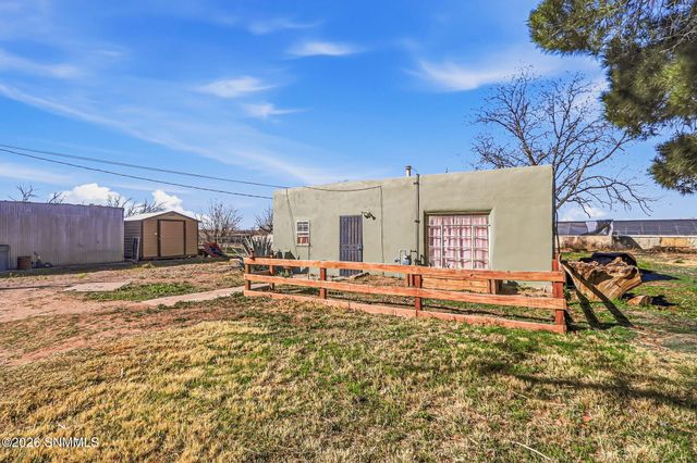 1705 Roadrunner Lane, Las Cruces, NM 88007