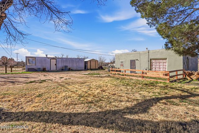 1705 Roadrunner Lane, Las Cruces, NM 88007