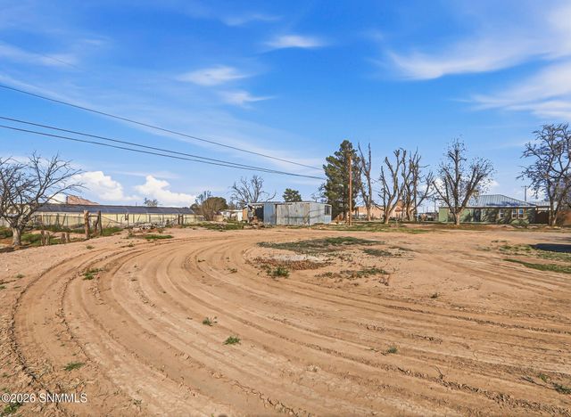 1705 Roadrunner Lane, Las Cruces, NM 88007