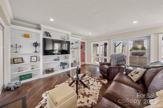 100 Stone Circle Drive, Tryon, NC 28782