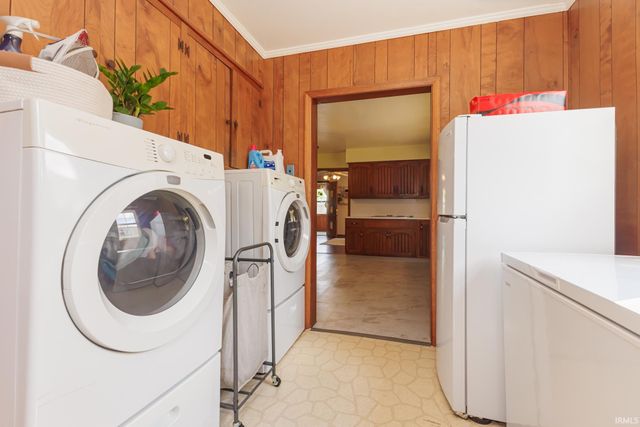 412 E Streeter Avenue, Muncie, IN 47303