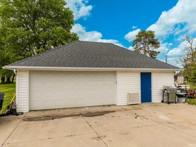 412 E Streeter Avenue, Muncie, IN 47303
