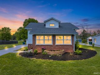 412 E Streeter Avenue, Muncie, IN 47303