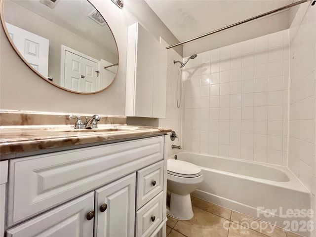 2901 Iron Gate Lane, Charlotte, NC 28212