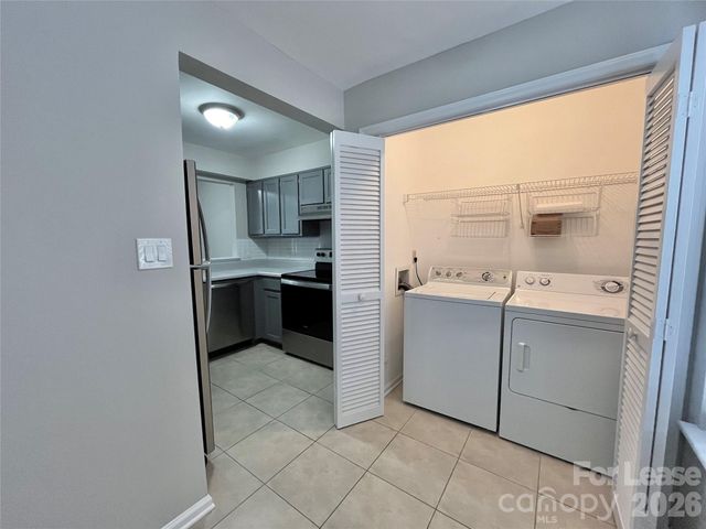 2901 Iron Gate Lane, Charlotte, NC 28212