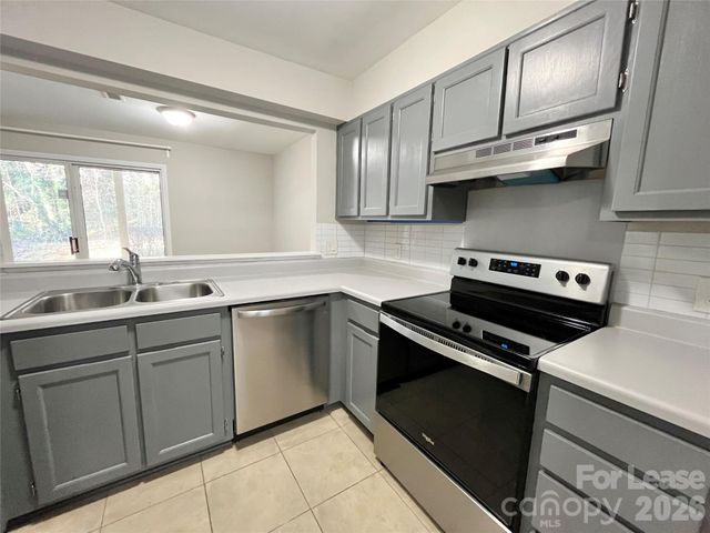 2901 Iron Gate Lane, Charlotte, NC 28212