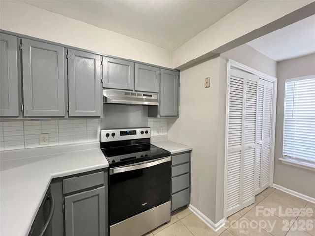 2901 Iron Gate Lane, Charlotte, NC 28212