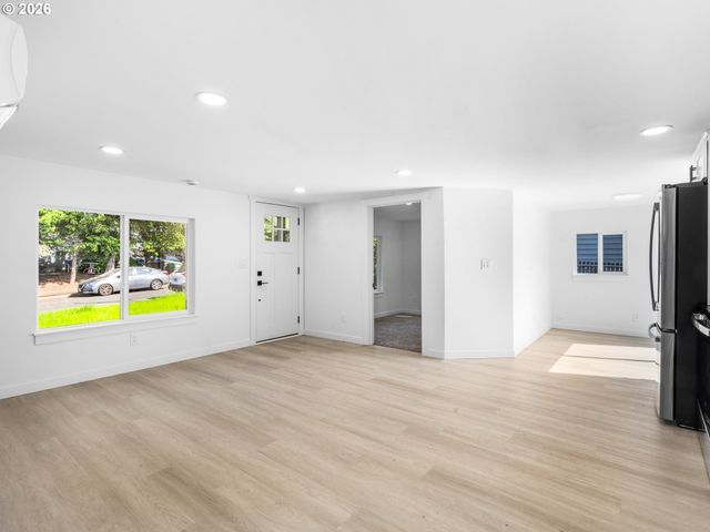 161 Nw FREEMAN Ave, Hillsboro, OR 97124