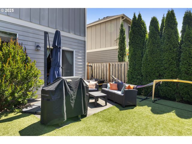 1075 Epperly Way, West Linn, OR 97068