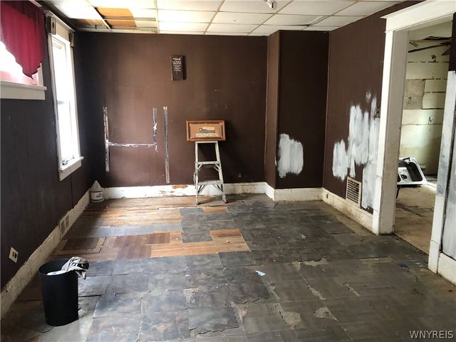 250 Box Avenue, Buffalo, NY 14211