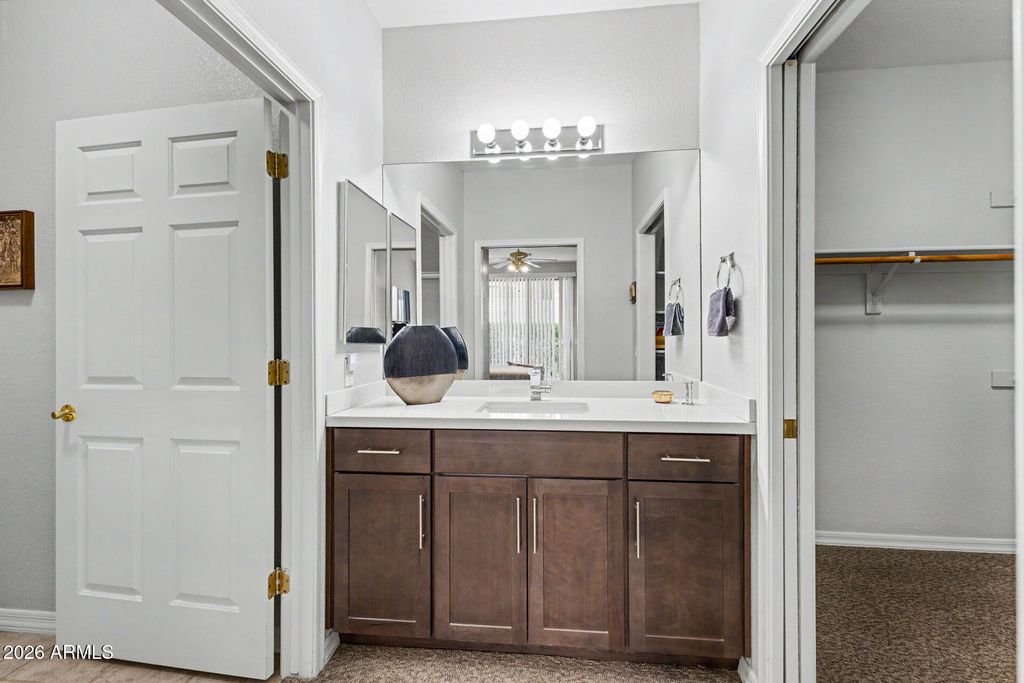 Image 17 of property listing at 13606 N CAMBRIA Drive 102, Fountain Hills, AZ 85268